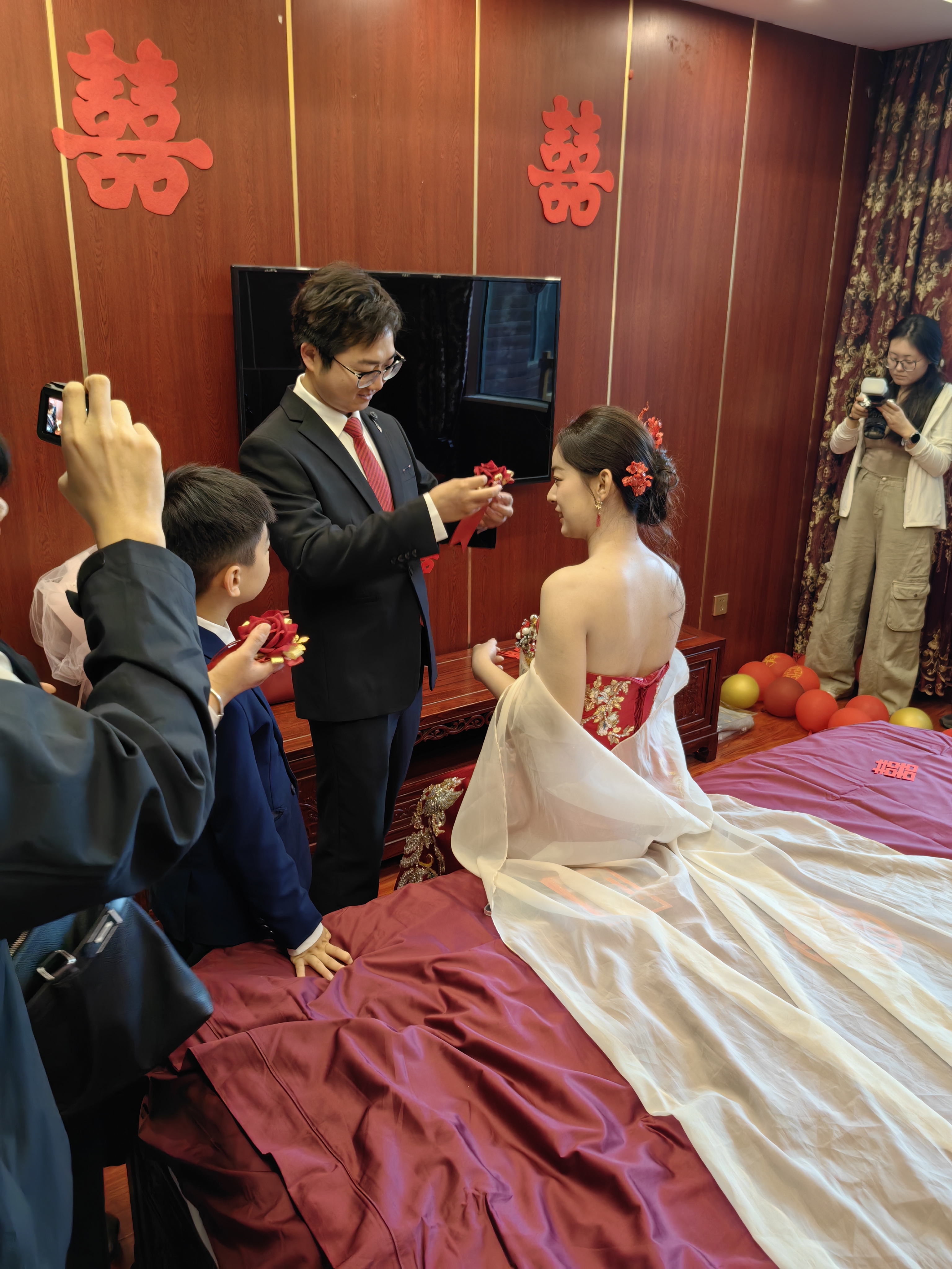参加hxd婚礼