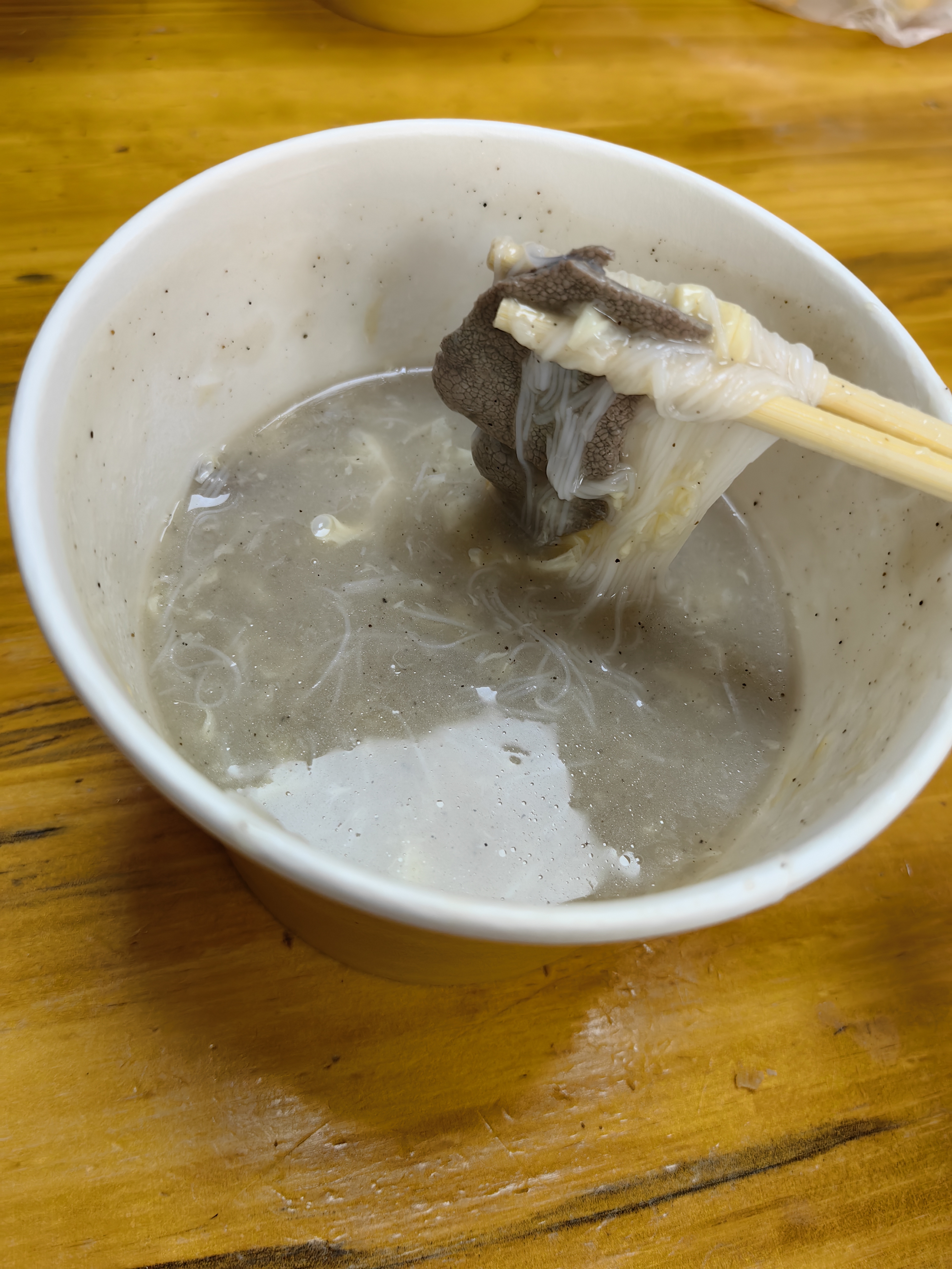 挺不错，不过油条不如黄鹤楼旁边那里的店好吃